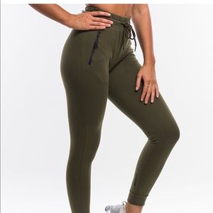 ECHT Women’s Tapered Joggers
